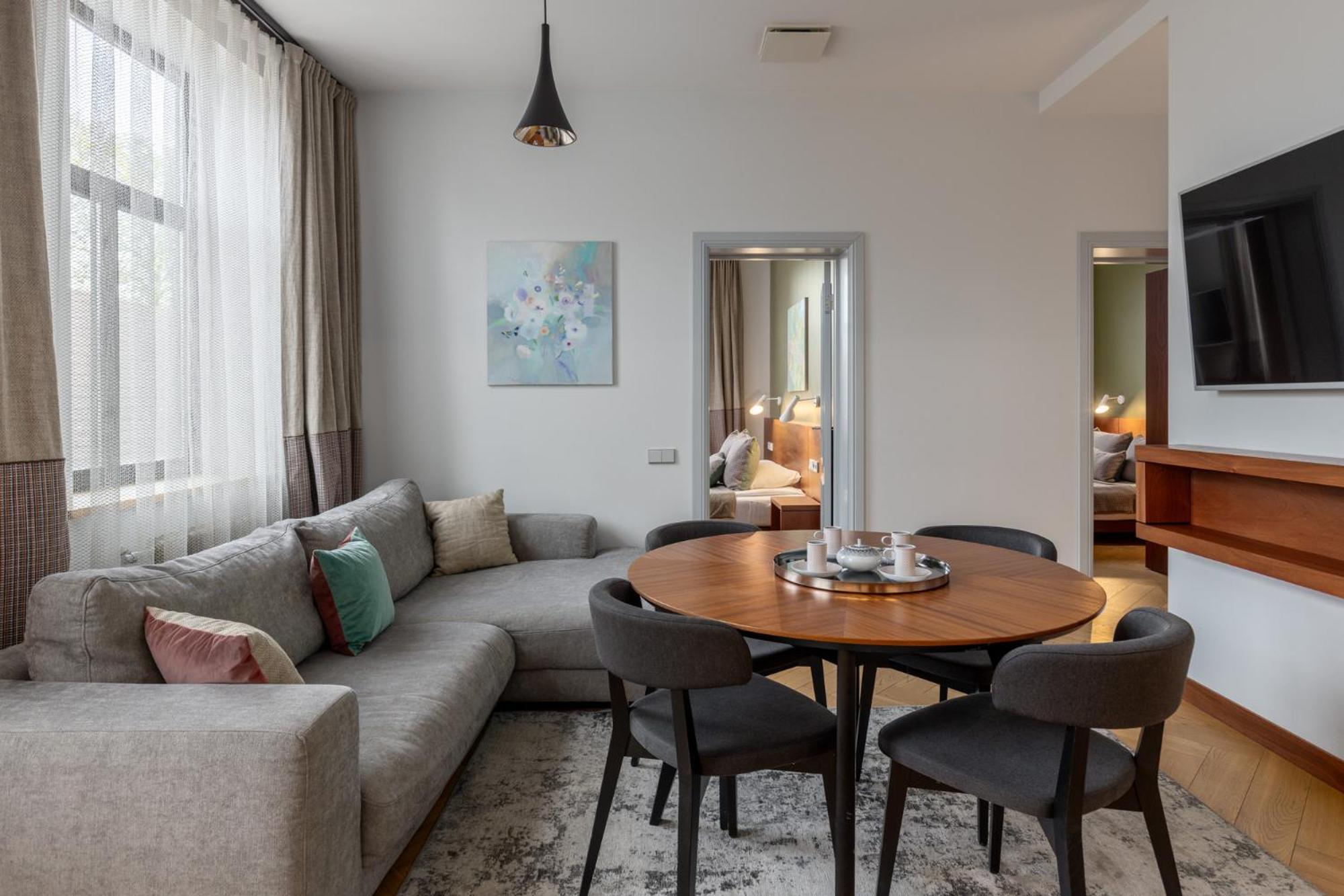 Roze Brivzemnieka Apartments Liepaja Ngoại thất bức ảnh